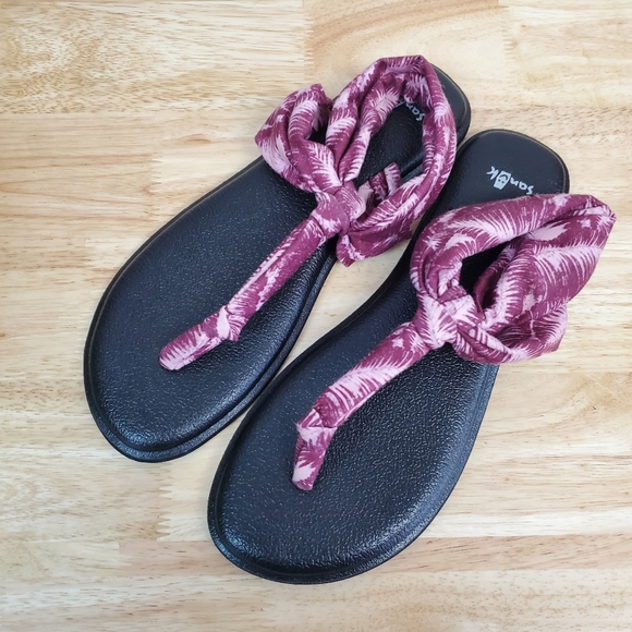 Sanuk Yoga Sling Tie Dye Pink Sandals - Picture 3 of 4